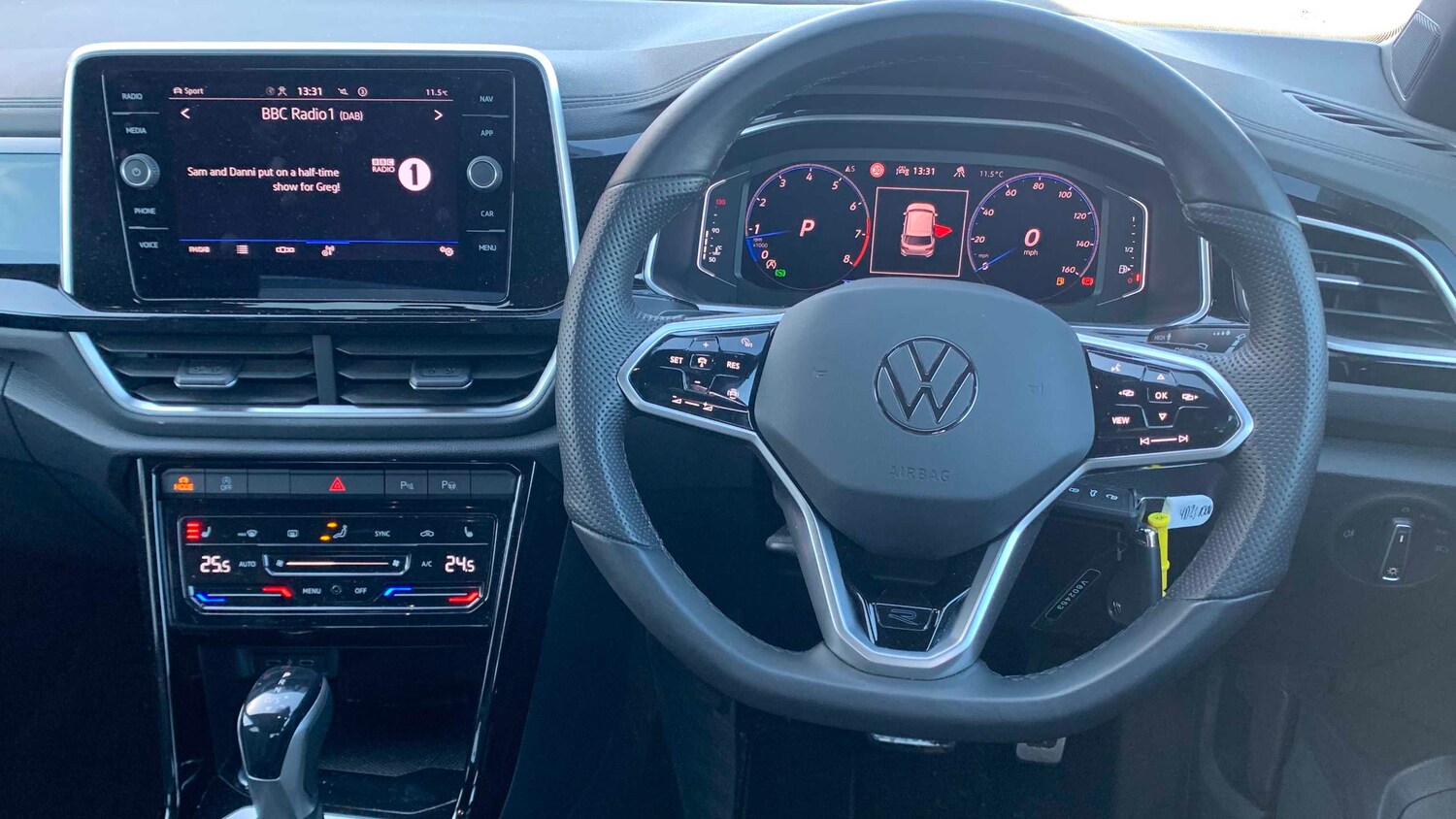 Used Volkswagen T-Roc 2023 for sale - 77928720: Photo 14