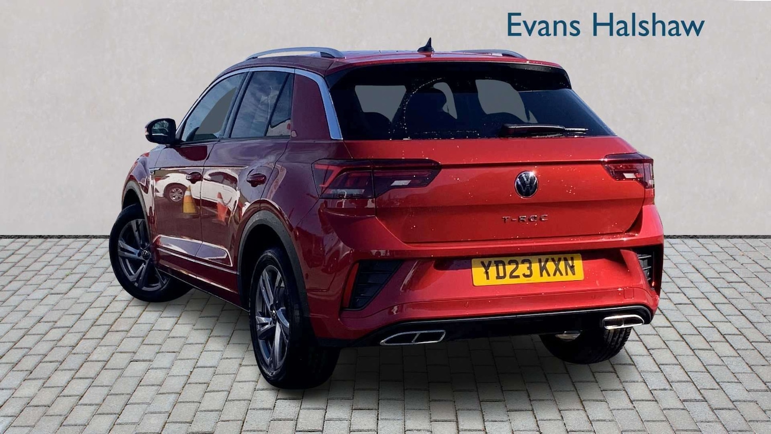 Used Volkswagen T-Roc 2023 for sale - 77928720: Photo 2