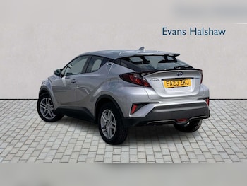 Used Toyota C-HR 2023 for sale - 78800160: Photo