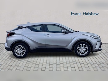 Used Toyota C-HR 2023 for sale - 78800160: Photo