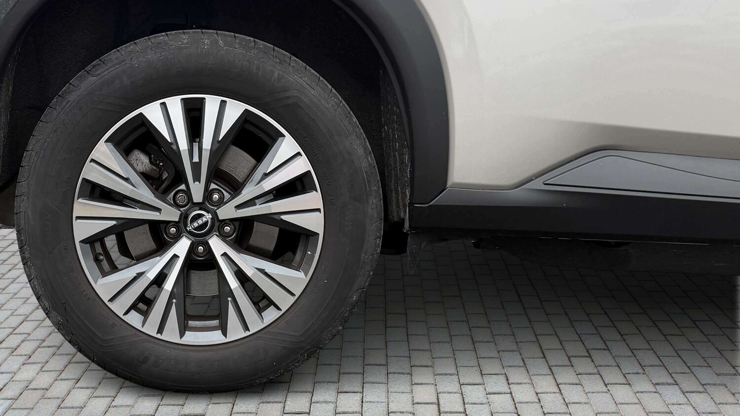 Used Nissan X-Trail for sale - 78129732: Photo 7