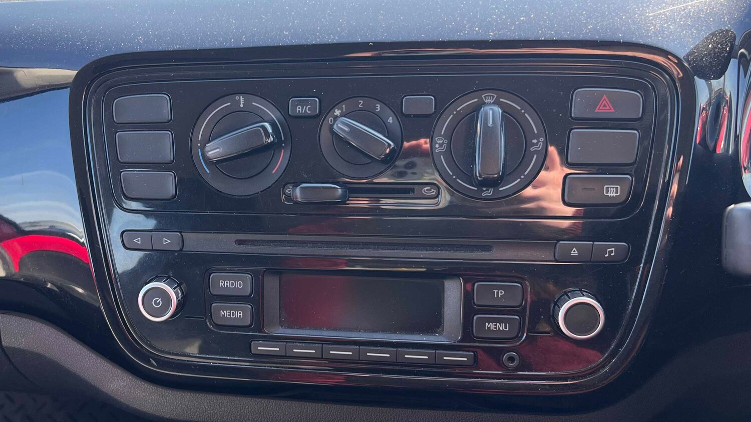 Used Volkswagen up! 2014 for sale - 77972816: Photo 13