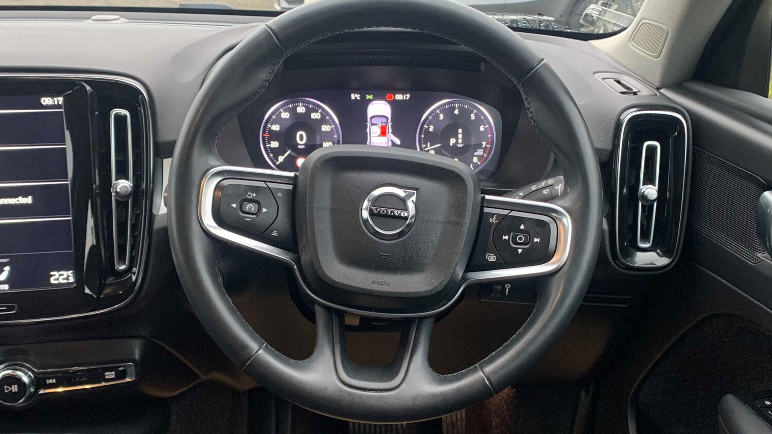 Used Volvo XC40 for sale - 77862046: Photo 11