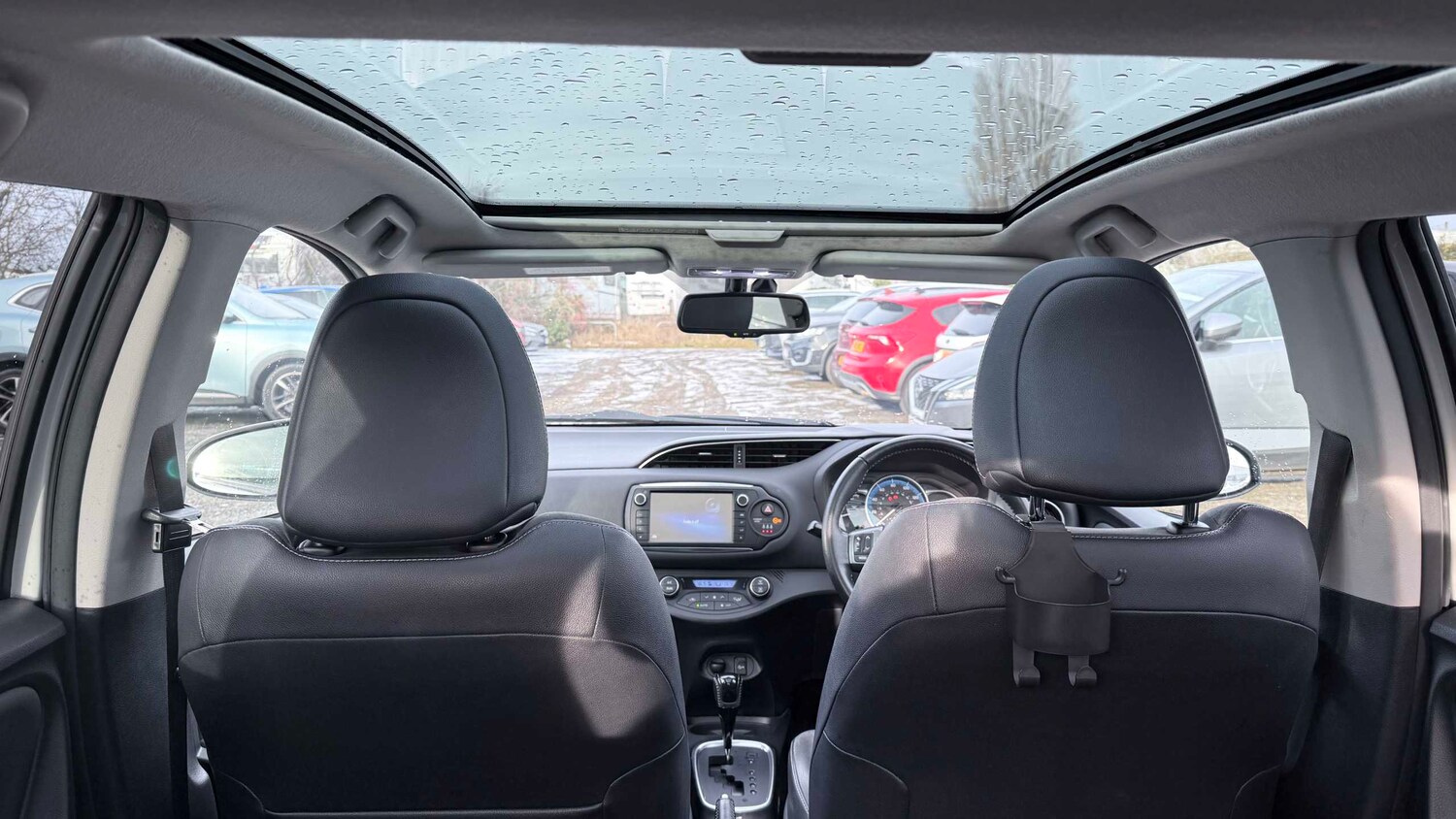 Used Toyota Yaris 2015 for sale - 78063835: Photo 12