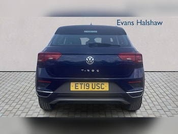 Used Volkswagen T-Roc 2019 for sale - 79109326: Photo