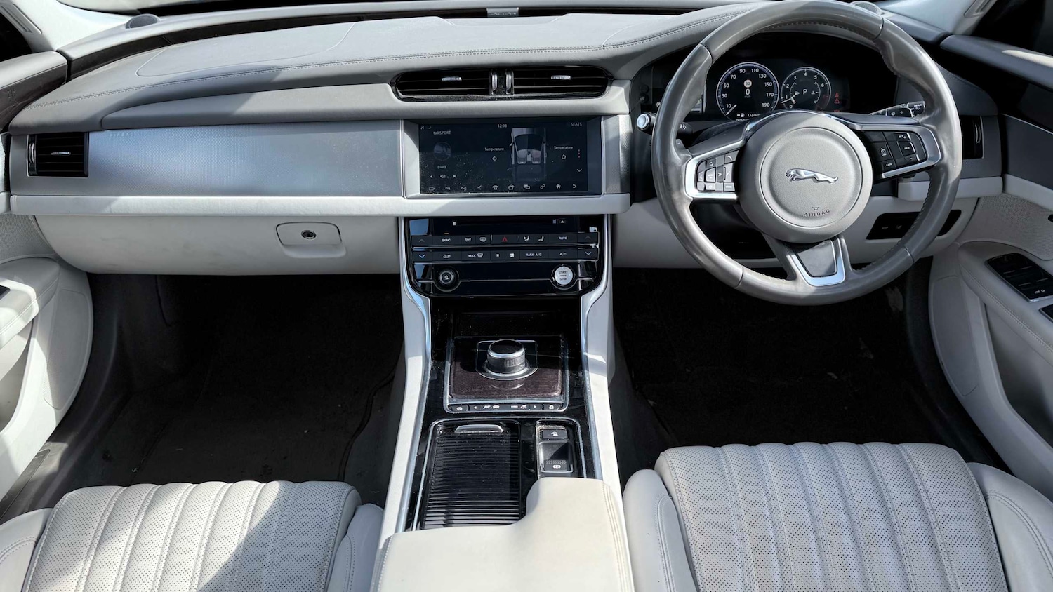 Used Jaguar XF 2018 for sale - 77860574: Photo 16