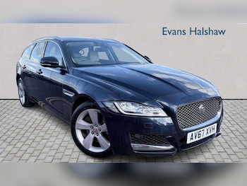 Used Jaguar XF 2018 for sale - 77860574: Photo