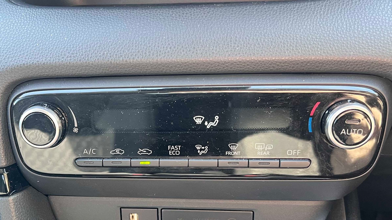 Used Toyota Yaris 2023 for sale - 78118939: Photo 12