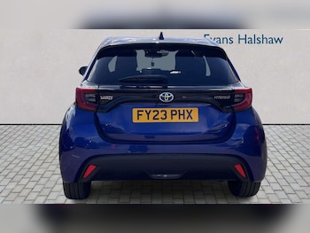 Used Toyota Yaris 2023 for sale - 78551593: Photo