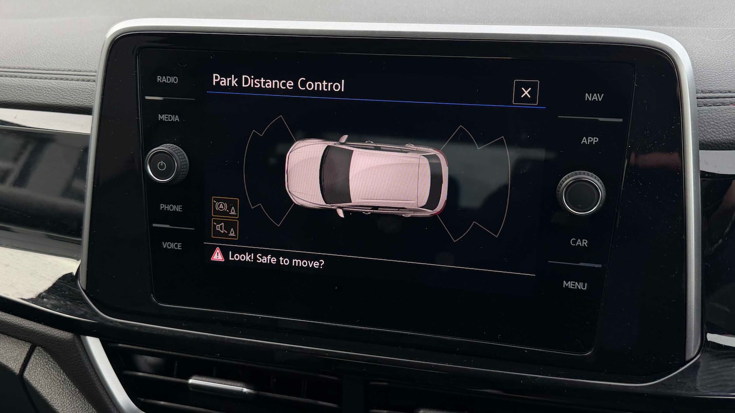 Used Volkswagen T-Roc 2023 for sale - 77886039: Photo 17