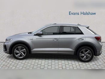Used Volkswagen T-Roc 2023 for sale - 77886039: Photo