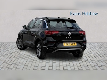 Used Volkswagen T-Roc 2018 for sale - 78639417: Photo
