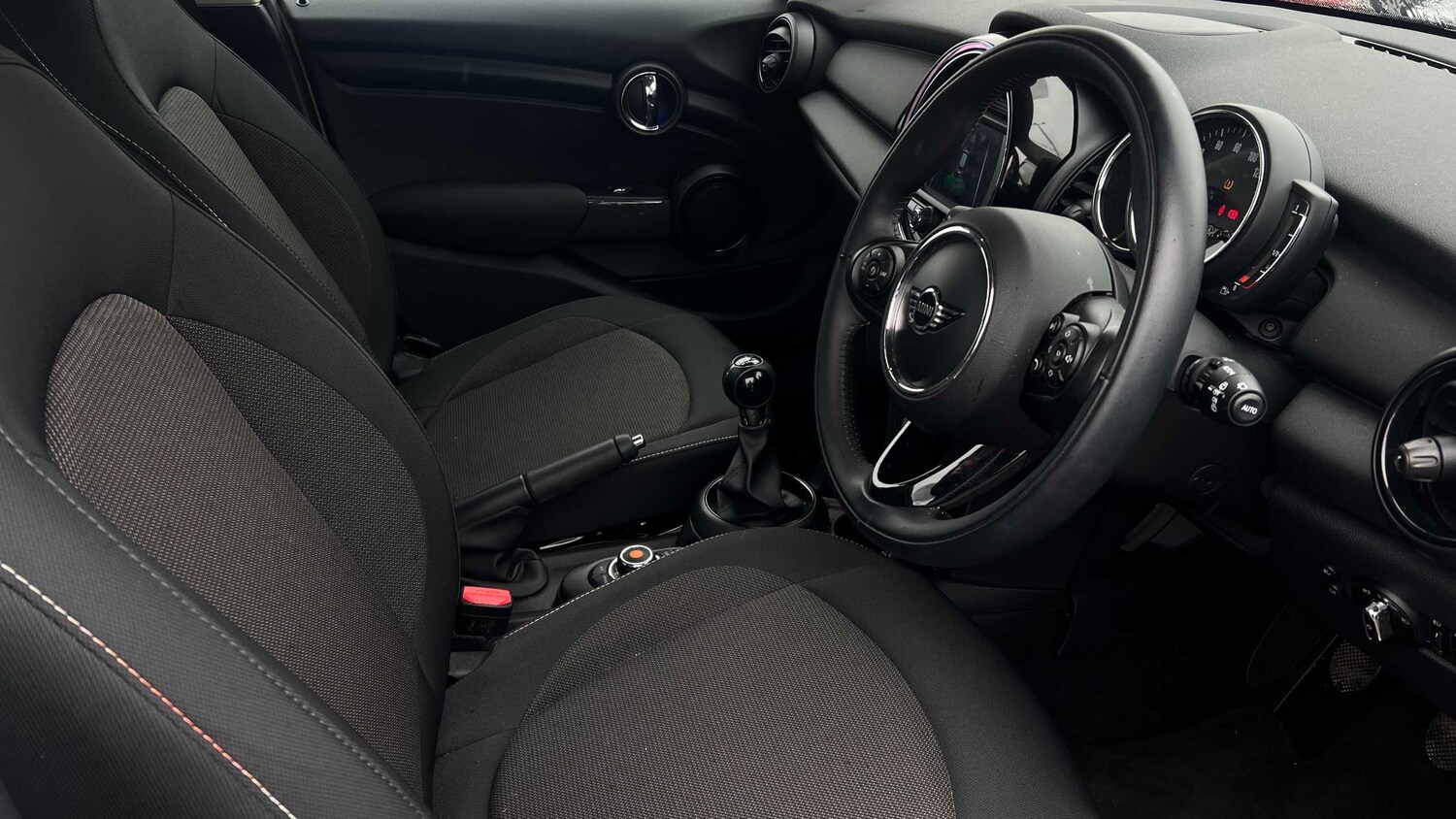 Used MINI Hatch 2018 for sale - 78052074: Photo 13