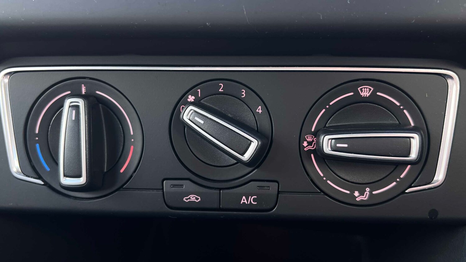 Used Volkswagen Polo 2015 for sale - 78118616: Photo 11