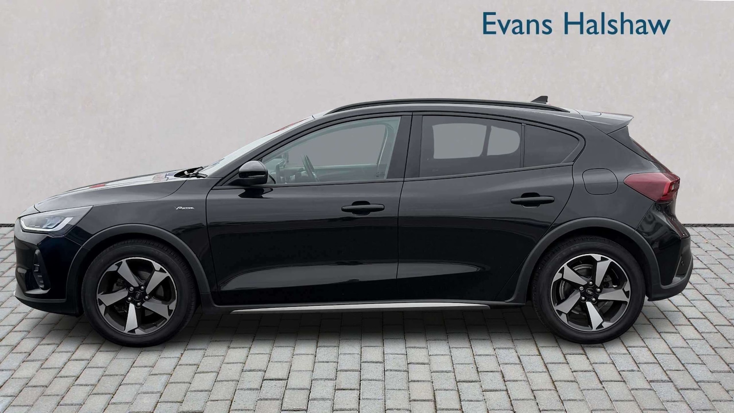 Used Ford Focus 2023 for sale - 78129655: Photo 3