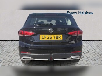 Used Jaguar E-Pace 2019 for sale - 77960843: Photo