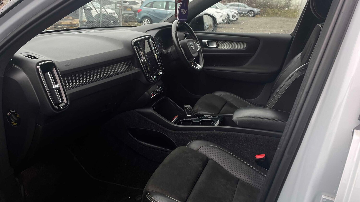 Used Volvo XC40 for sale - 77859829: Photo 17