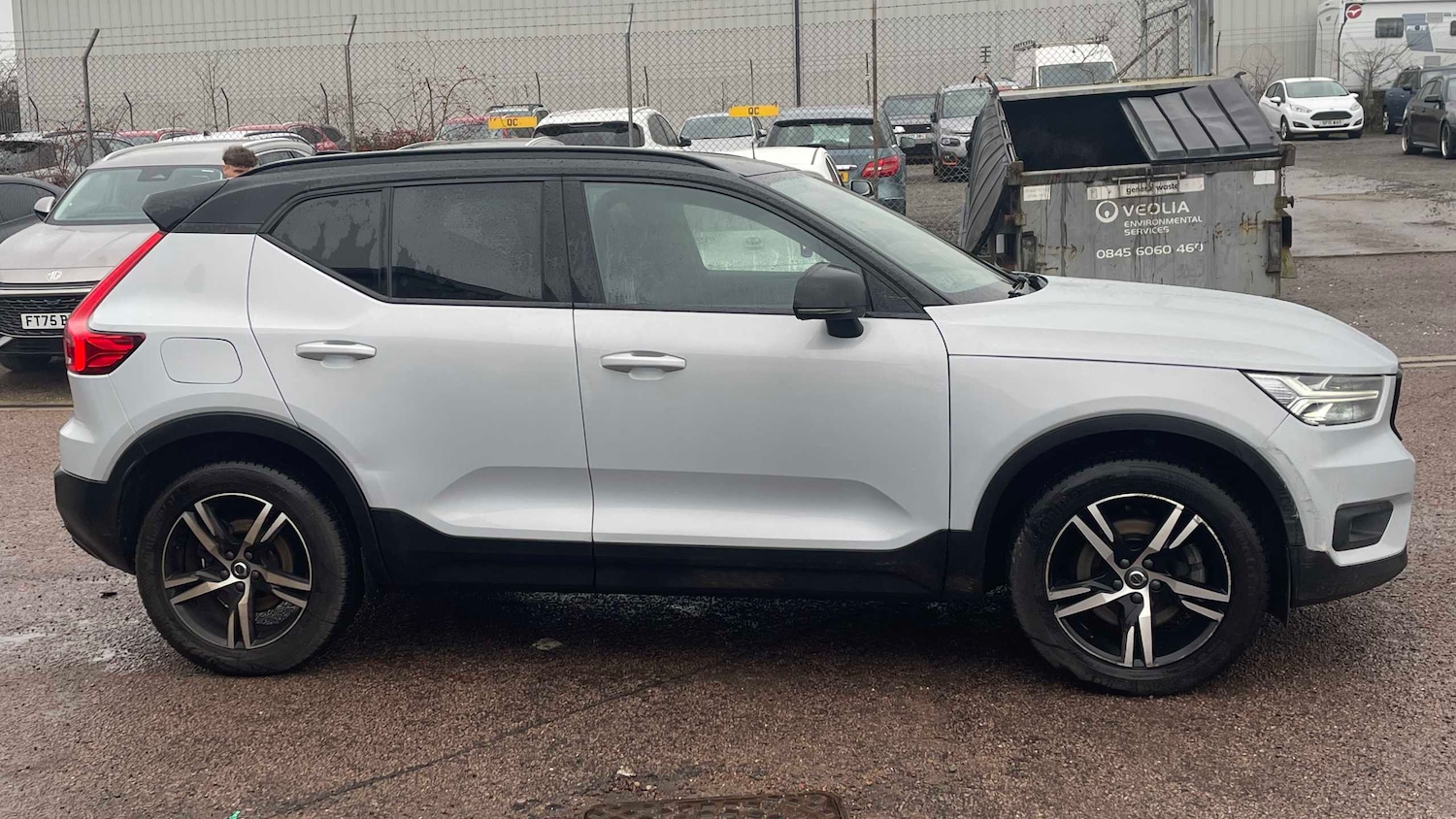 Used Volvo XC40 for sale - 77859829: Photo 3
