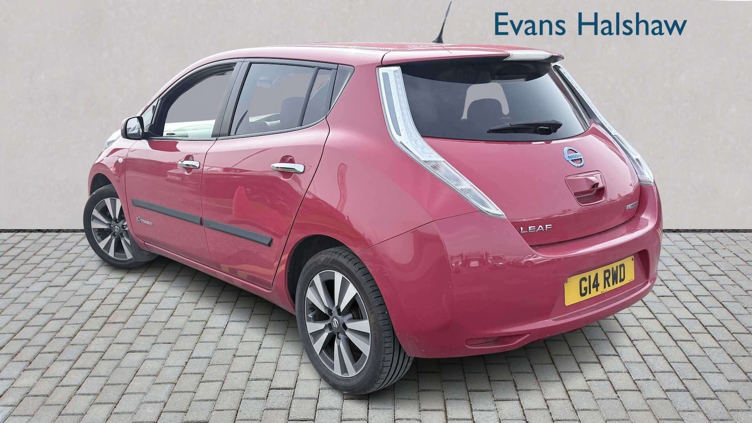 Used Nissan Leaf 2017 for sale - 78188099: Photo 2