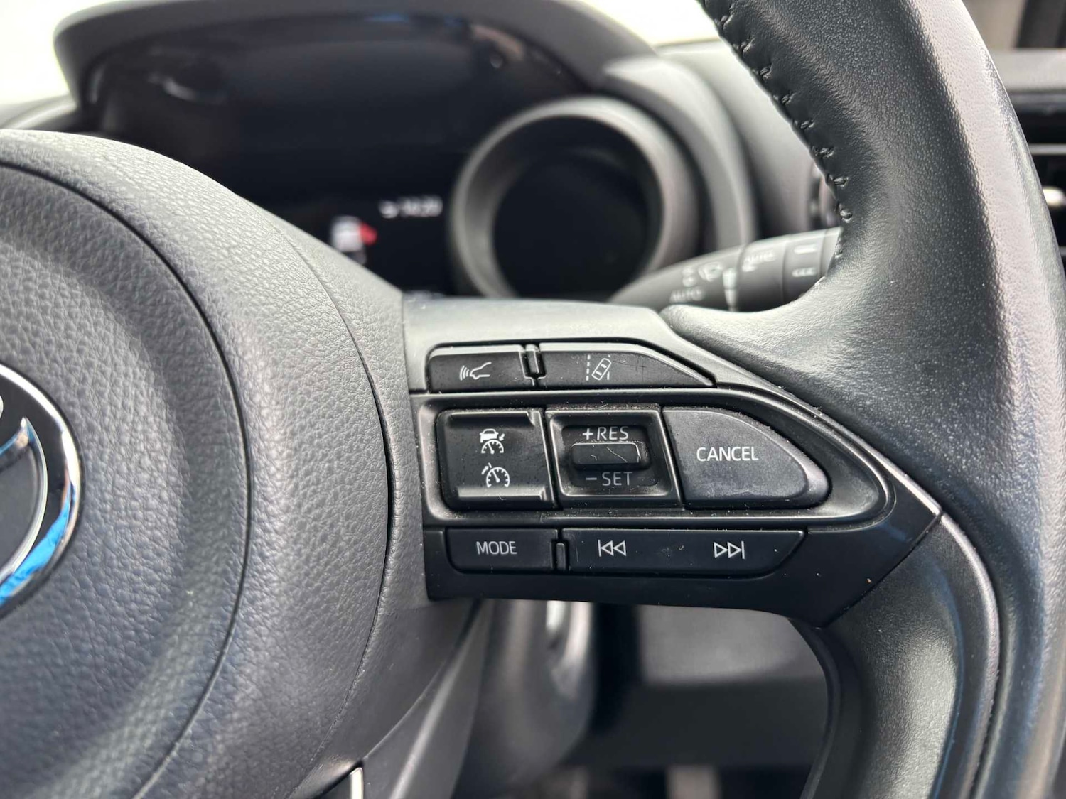 Used Toyota Yaris 2023 for sale - 78037391: Photo 24