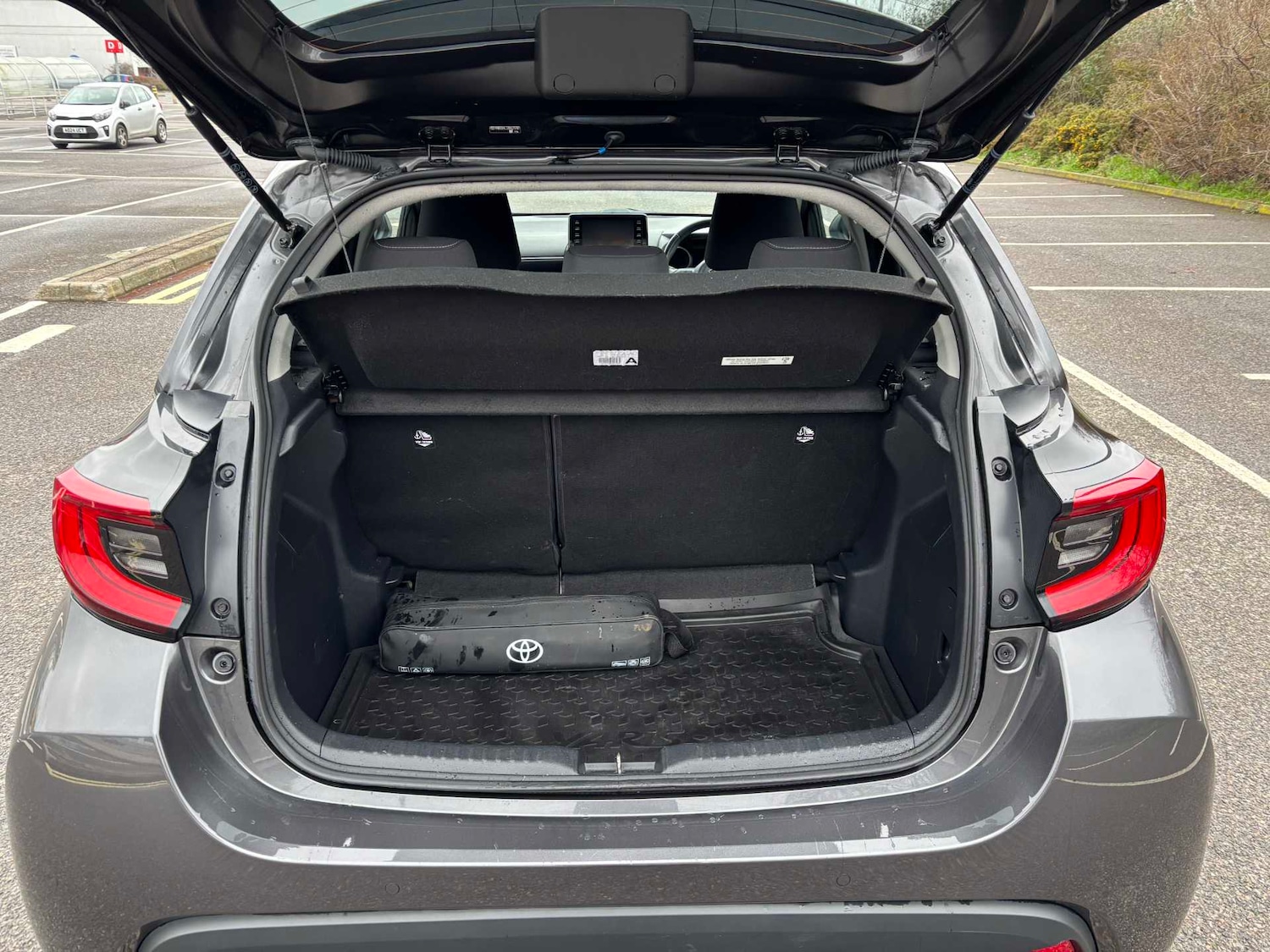 Used Toyota Yaris 2023 for sale - 78037391: Photo 31