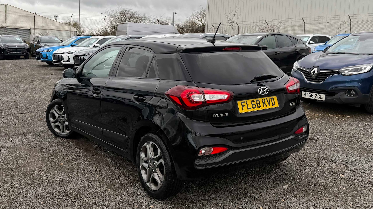 Used Hyundai i20 2019 for sale - 77858611: Photo 3