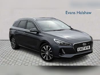 Used Hyundai i30 2017 for sale - 79637309: Photo