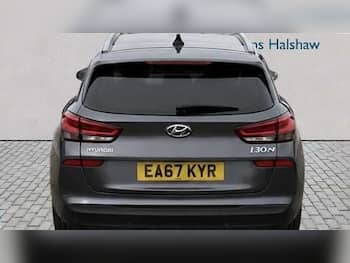 Used Hyundai i30 2017 for sale - 79637309: Photo