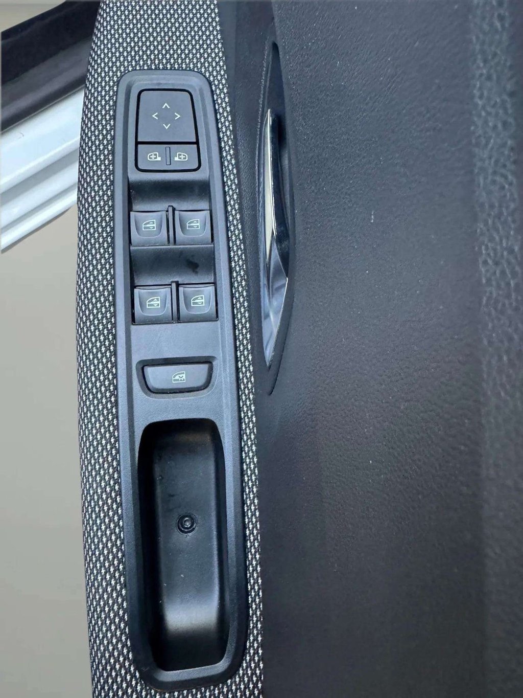 Used Dacia Sandero 2022 for sale - 77936840: Photo 30