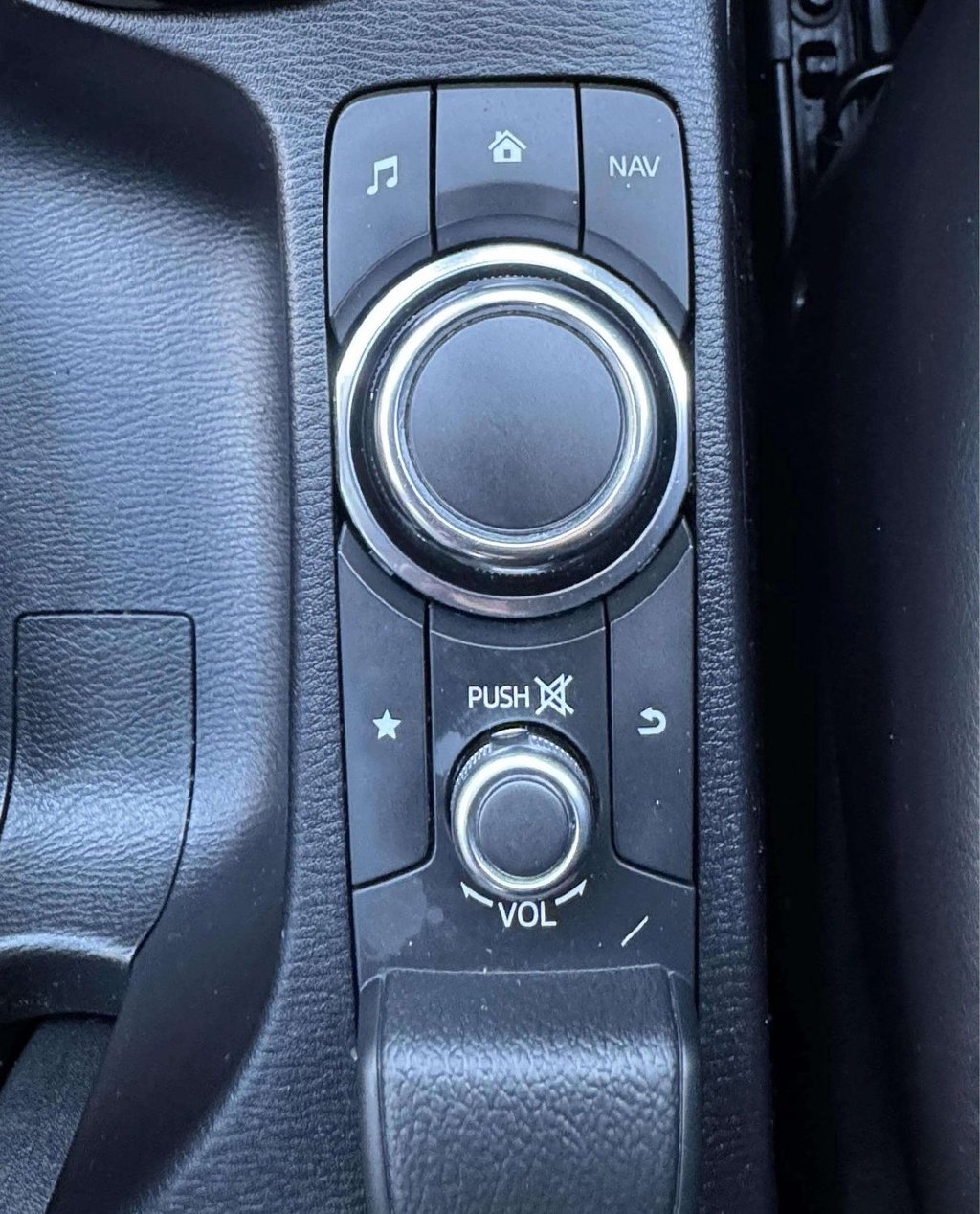 Used Mazda CX-3 2018 for sale - 76632362: Photo 35