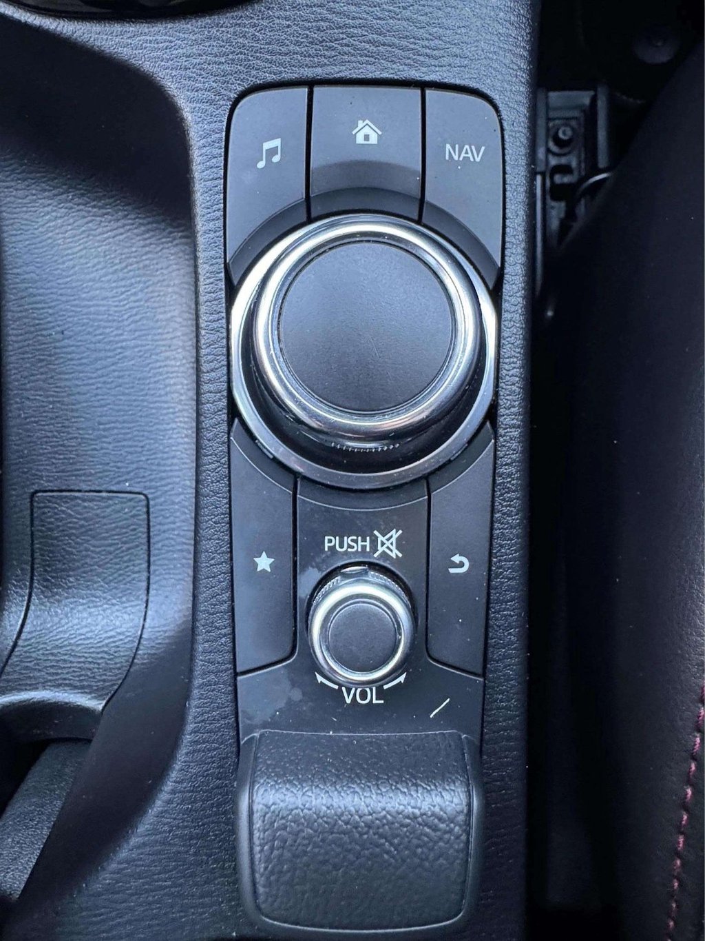 Used Mazda CX-3 2018 for sale - 76632362: Photo 36