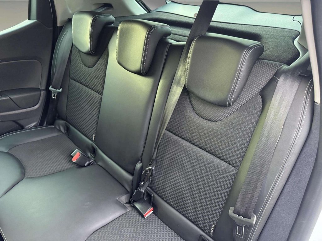 Used Renault Clio 2019 for sale - 76966277: Photo 21