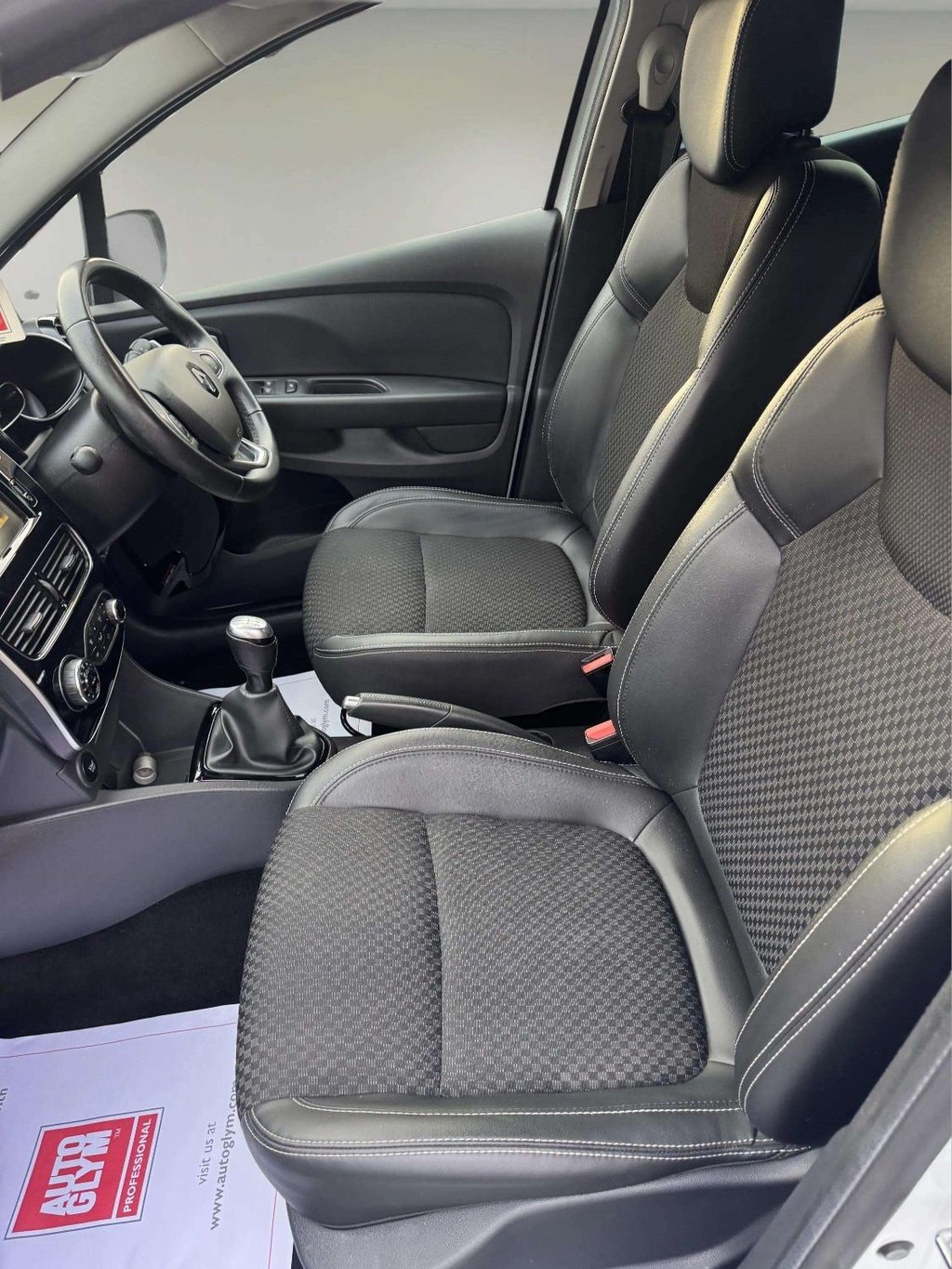 Used Renault Clio 2019 for sale - 76966277: Photo 26