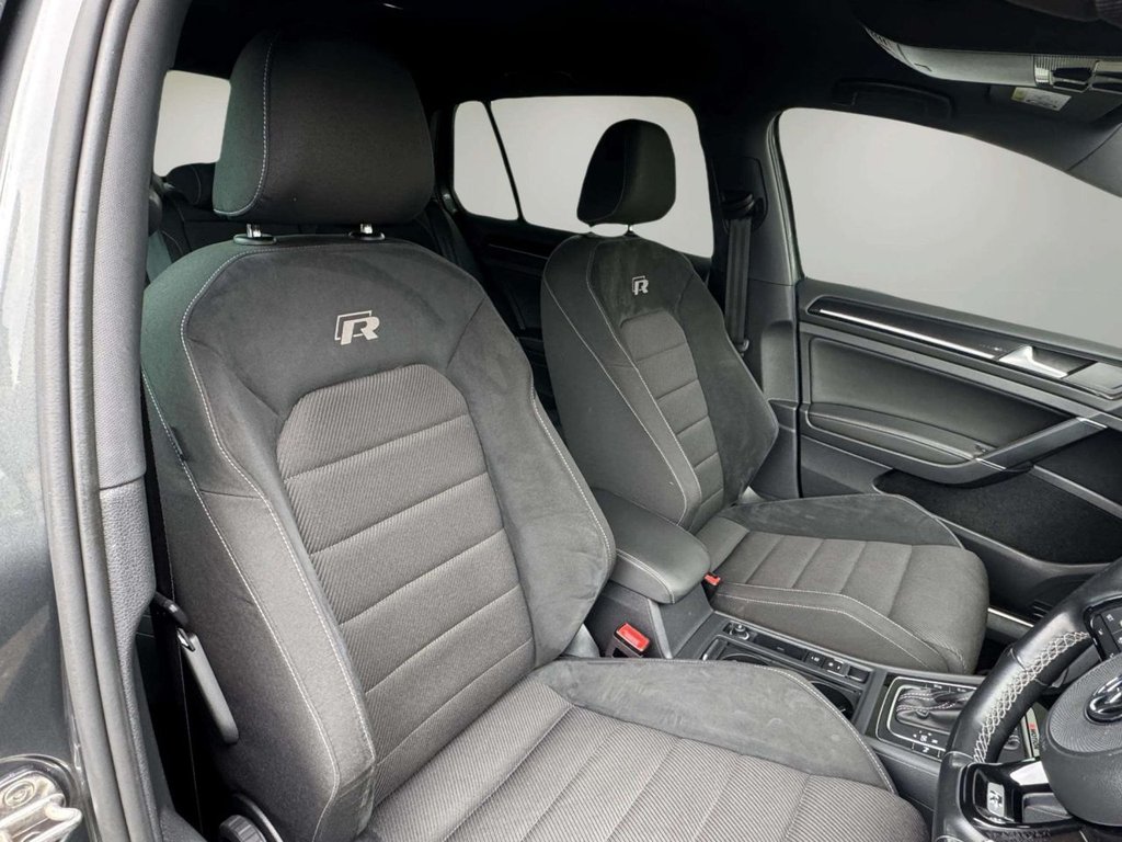 Used Volkswagen Golf 2019 for sale - 76105799: Photo 23