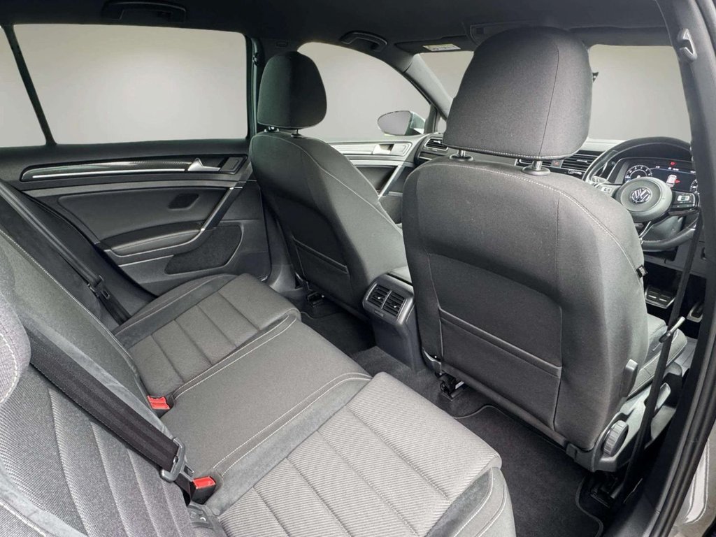 Used Volkswagen Golf 2019 for sale - 76105799: Photo 28