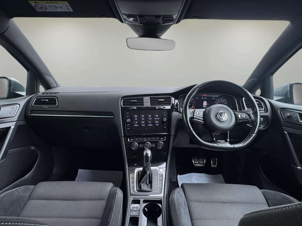 Used Volkswagen Golf 2019 for sale - 76105799: Photo 32