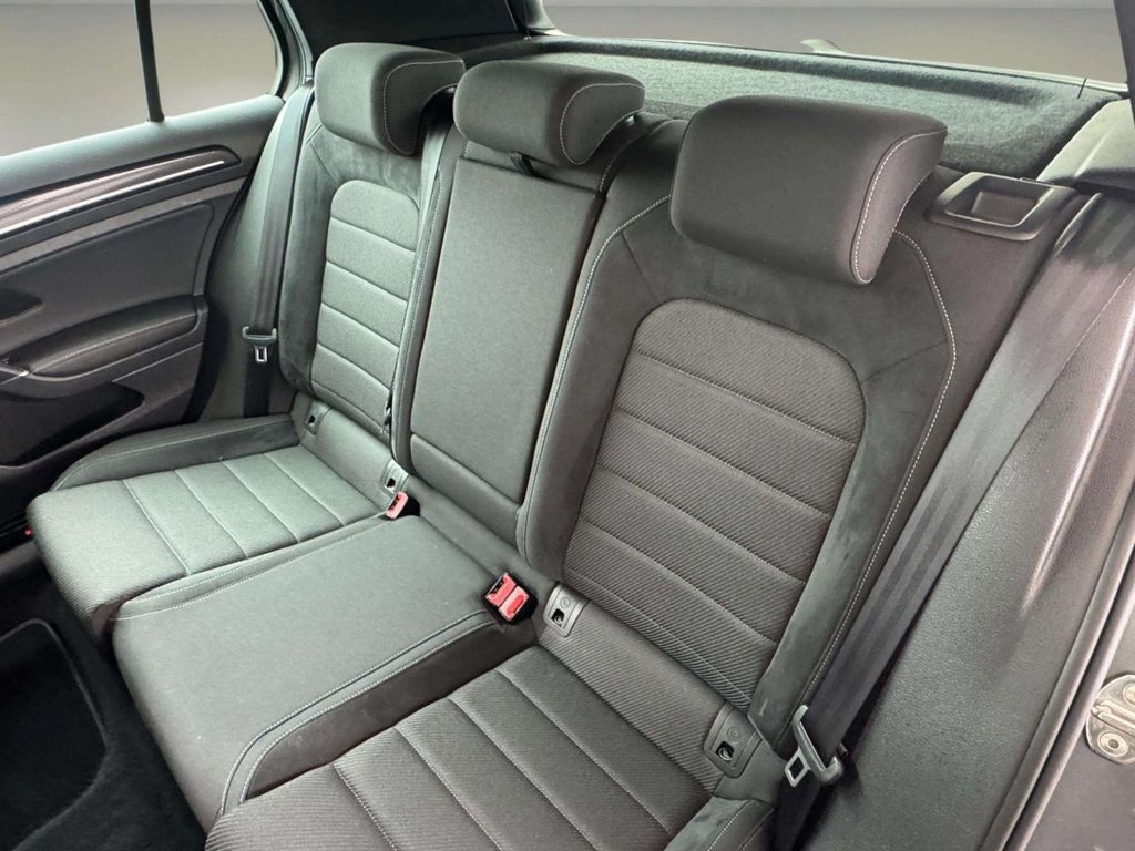 Used Volkswagen Golf 2019 for sale - 76105799: Photo 33