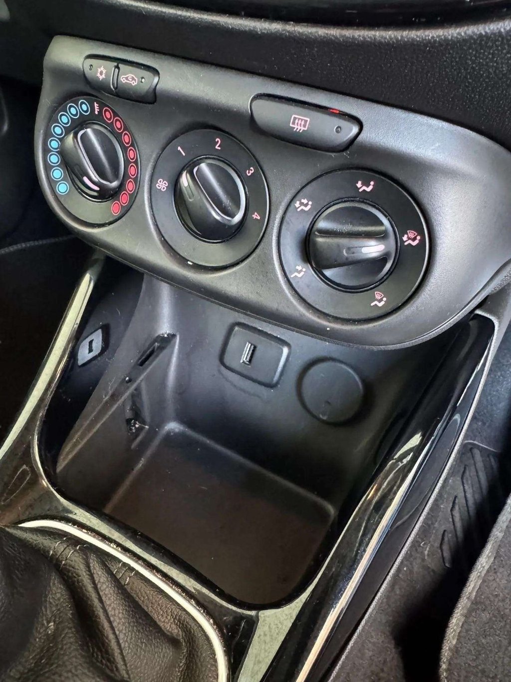 Used Vauxhall ADAM 2017 for sale - 78140756: Photo 20