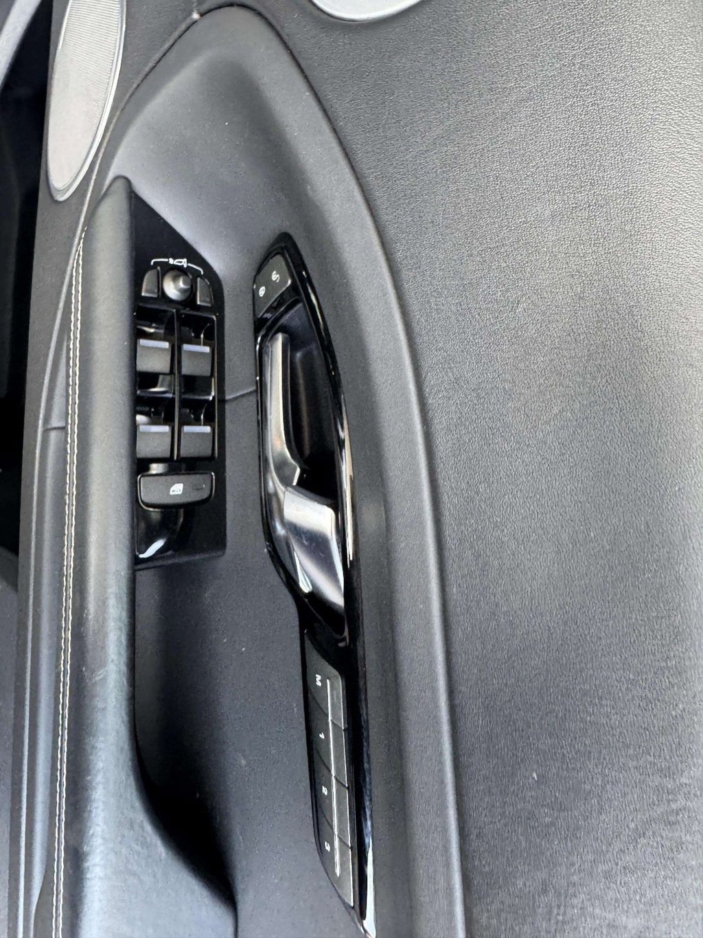 Used Land Rover Range Rover Evoque 2011 for sale - 76686399: Photo 21