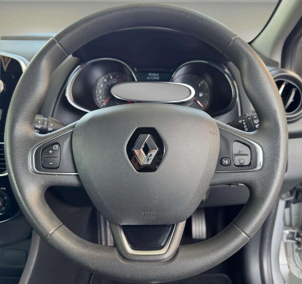 Used Renault Clio 2018 for sale - 75703568: Photo 17