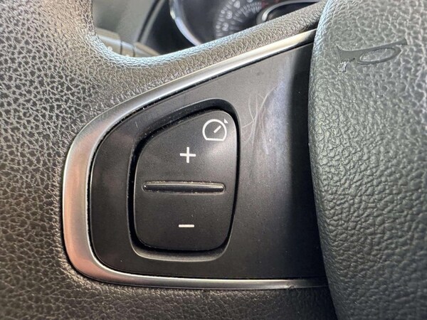 Used Renault Clio 2018 for sale - 75703568: Photo 19