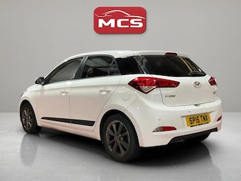 Used Hyundai i20 2015 for sale - 76546720: Photo