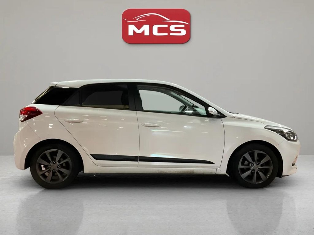 Used Hyundai i20 2015 for sale - 76546720: Photo 5