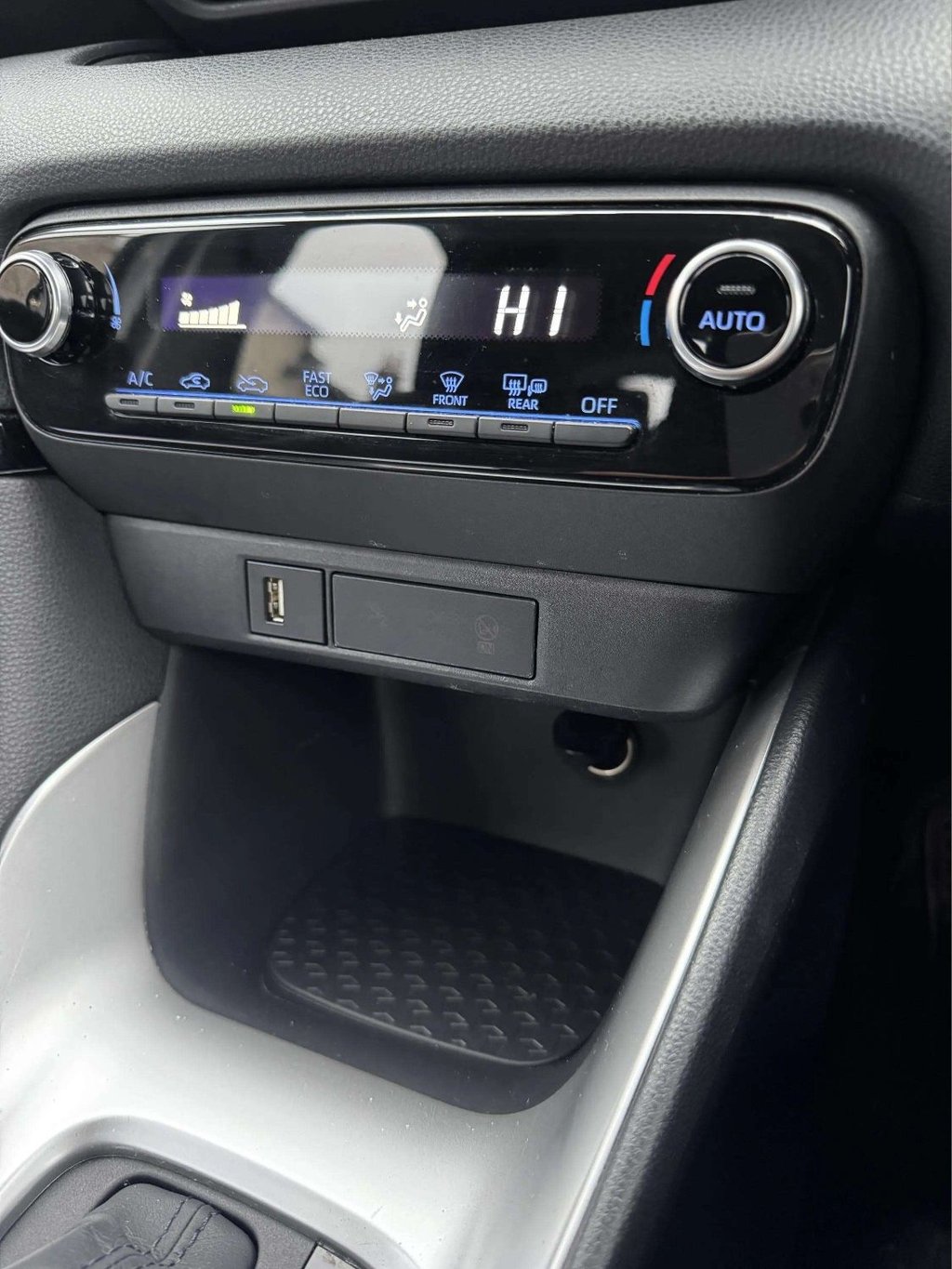 Used Toyota Yaris 2022 for sale - 77038116: Photo 17