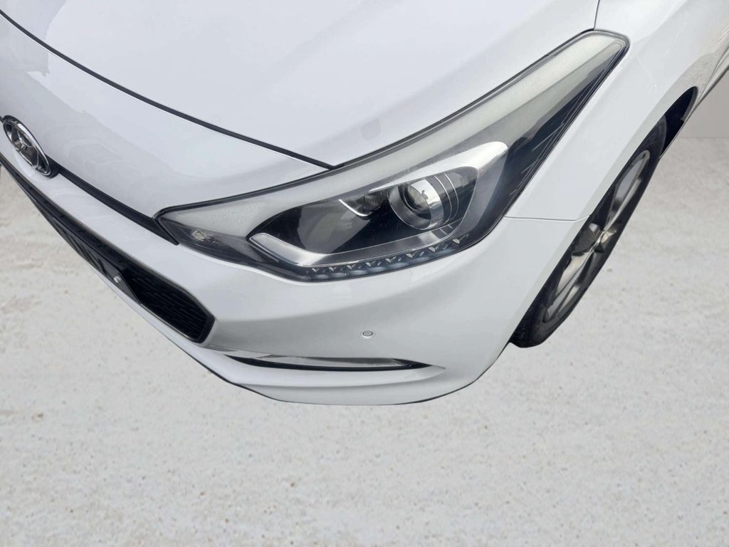 Used Hyundai i20 2015 for sale - 76631870: Photo 11