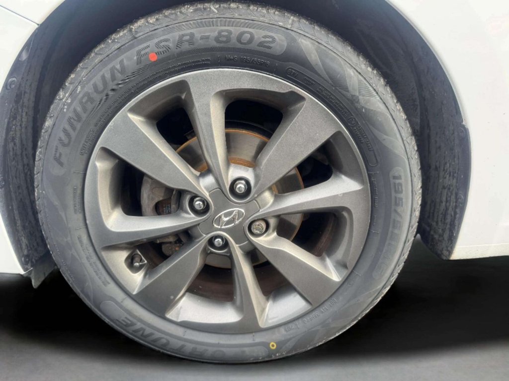 Used Hyundai i20 2015 for sale - 76631870: Photo 14