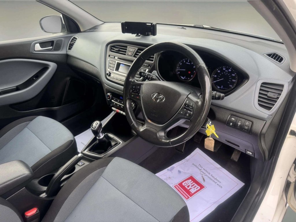 Used Hyundai i20 2015 for sale - 76631870: Photo 17