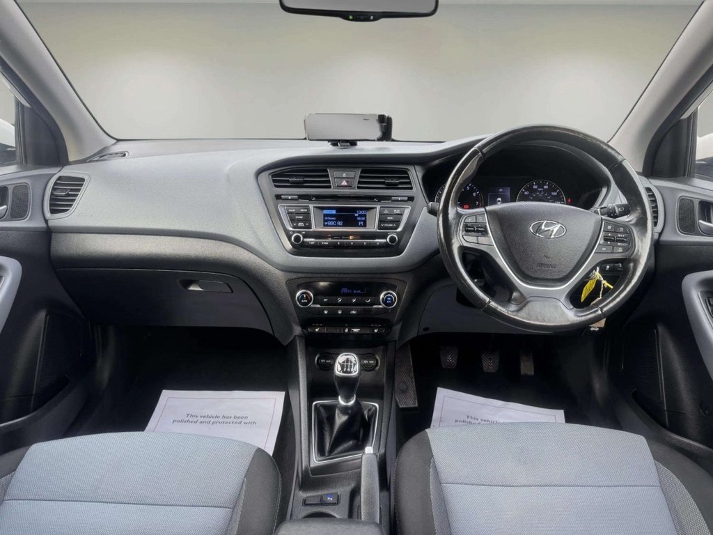Used Hyundai i20 2015 for sale - 76631870: Photo 18