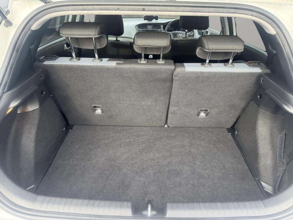 Used Hyundai i20 2015 for sale - 76631870: Photo 25