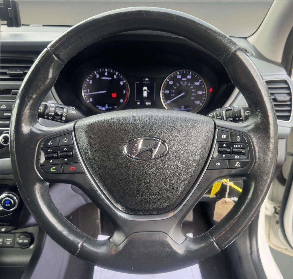 Used Hyundai i20 2015 for sale - 76631870: Photo 31